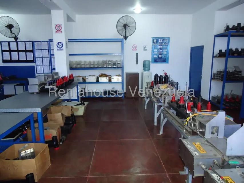 Comercial (Local Comercial) en Venta en Santa Teresa del Tuy, Miranda - 16
