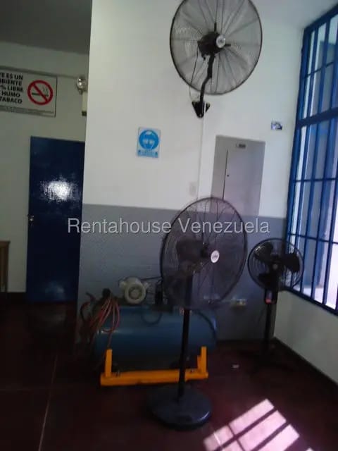 Comercial (Local Comercial) en Venta en Santa Teresa del Tuy, Miranda - 29