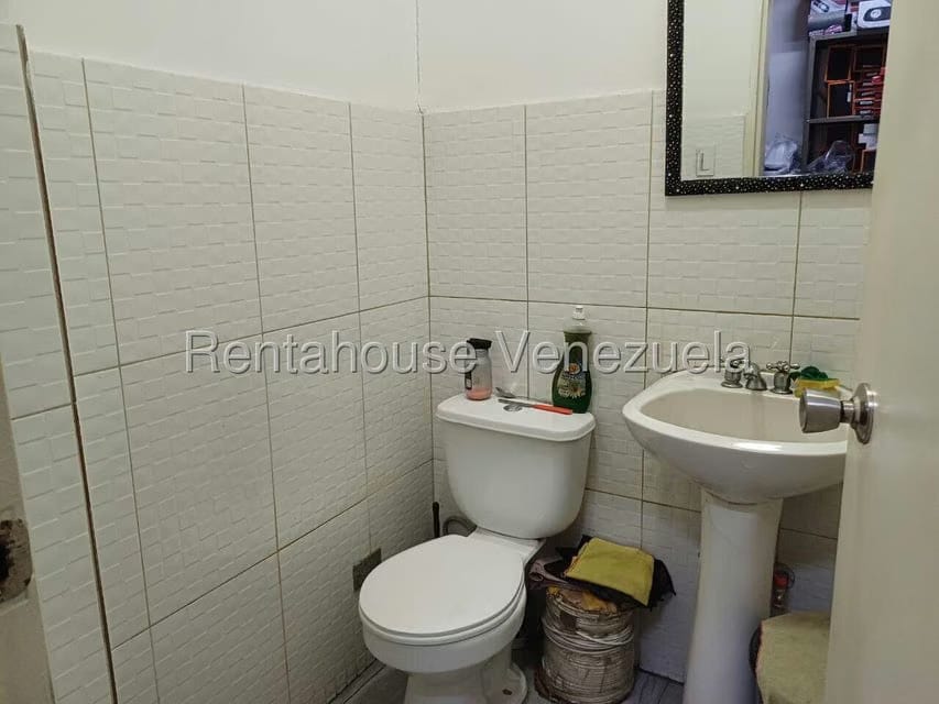 Comercial (Local Comercial) en Venta en El Paraiso, Distrito Metropolitano - 13