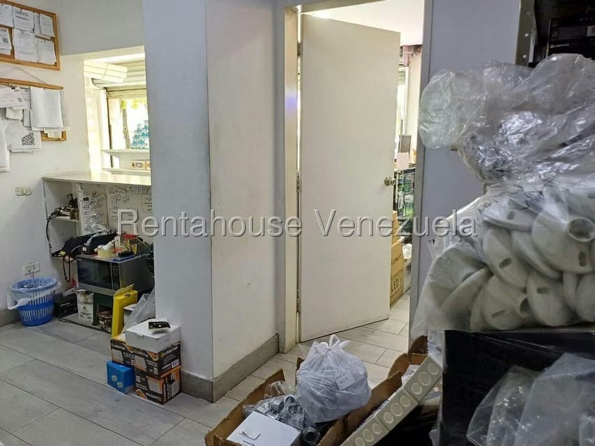 Comercial (Local Comercial) en Venta en El Paraiso, Distrito Metropolitano - 16