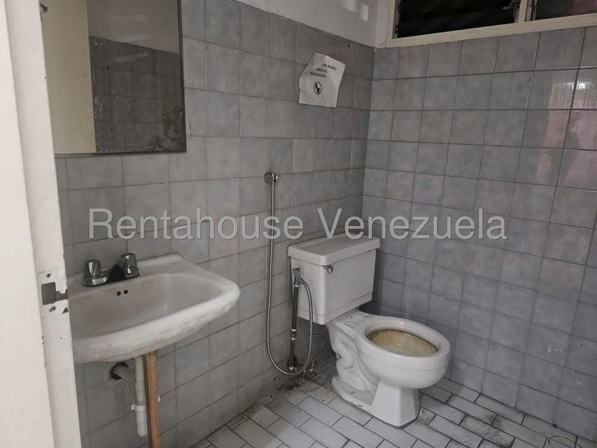 Comercial (Local Comercial) en Alquiler en Los Ruices, Distrito Metropolitano - 11
