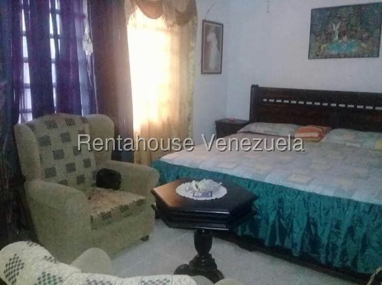Casa (Duplex) en Venta en Colinas de Carrizal, Miranda - 28