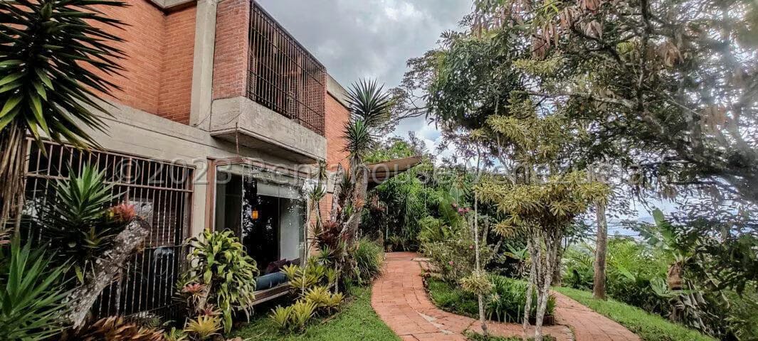 Casa (Multipes Niveles) en Venta en La Lagunita Country Club, Distrito Metropolitano - 55