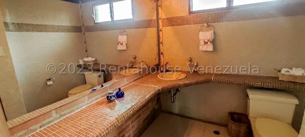 Casa (Multipes Niveles) en Venta en La Lagunita Country Club, Distrito Metropolitano - 56