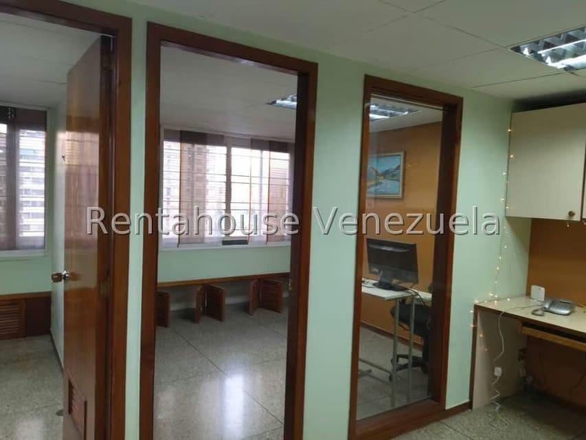 Apartamento (1 Nivel) en Venta en Parroquia La Candelaria, Distrito Metropolitano - 11