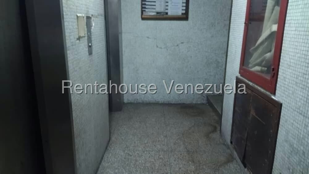 Apartamento (1 Nivel) en Venta en Parroquia La Candelaria, Distrito Metropolitano - 3