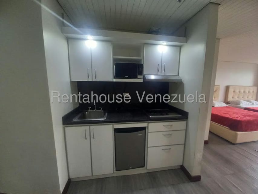 Apartamento (1 Nivel) en Alquiler en Chuao, Distrito Metropolitano - 2