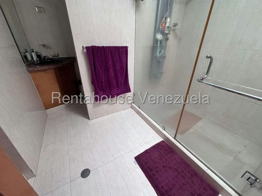 Apartamento (Duplex) en Venta en Terrazas del Avila, Distrito Metropolitano - 23