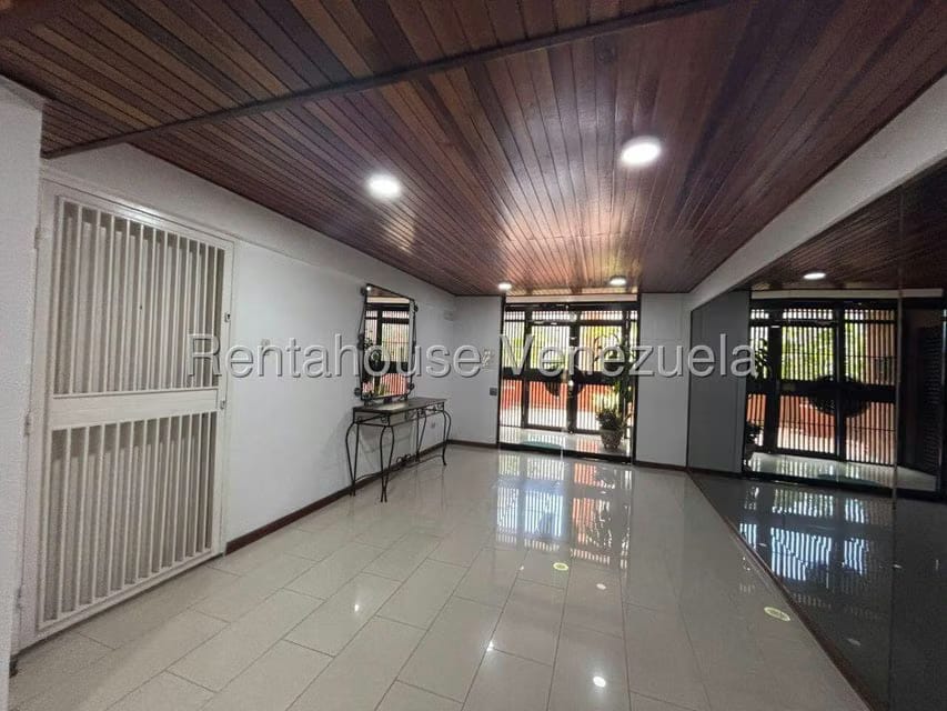 Apartamento (Duplex) en Venta en Terrazas del Avila, Distrito Metropolitano - 36