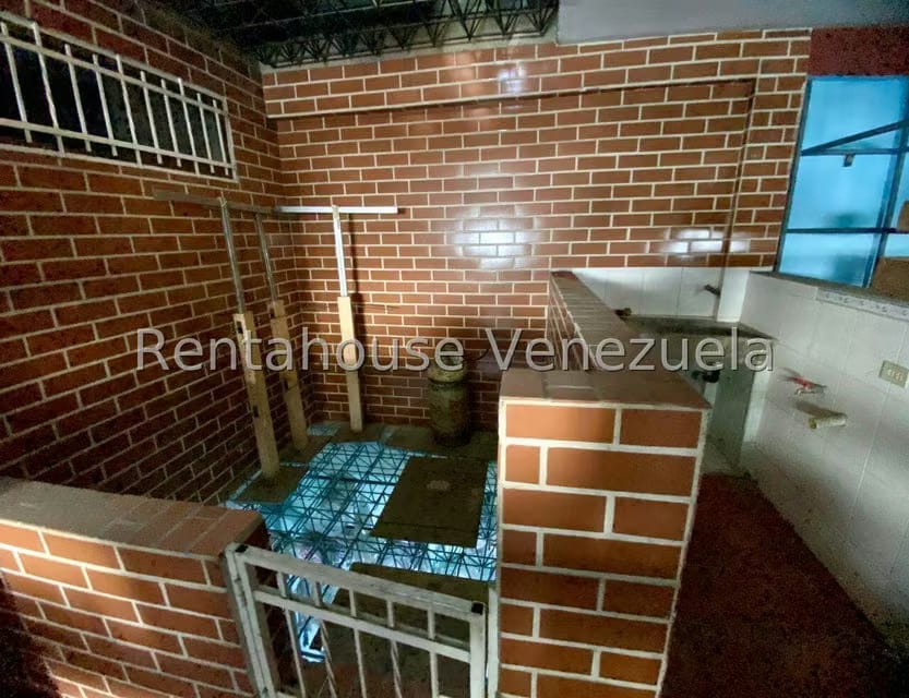 Comercial (Local Comercial) en Venta en Zona Oeste, Lara - 17