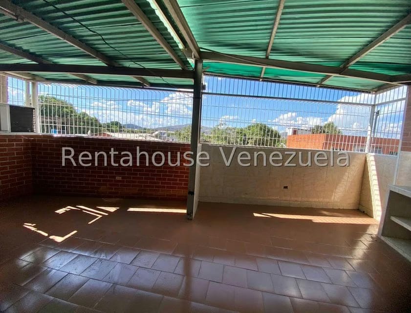 Comercial (Local Comercial) en Venta en Zona Oeste, Lara - 33