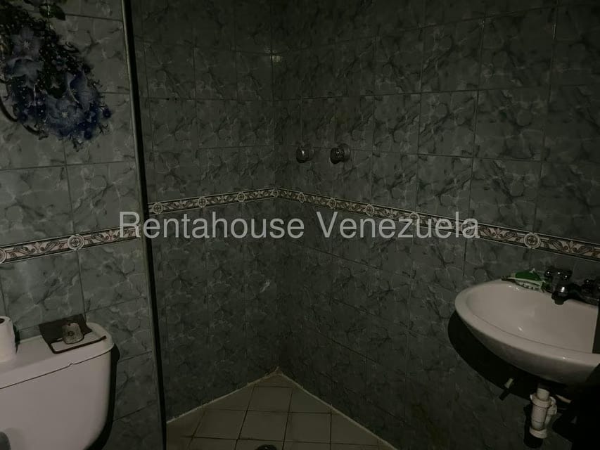 Apartamento (1 Nivel) en Alquiler en Los Caobos, Carabobo - 14