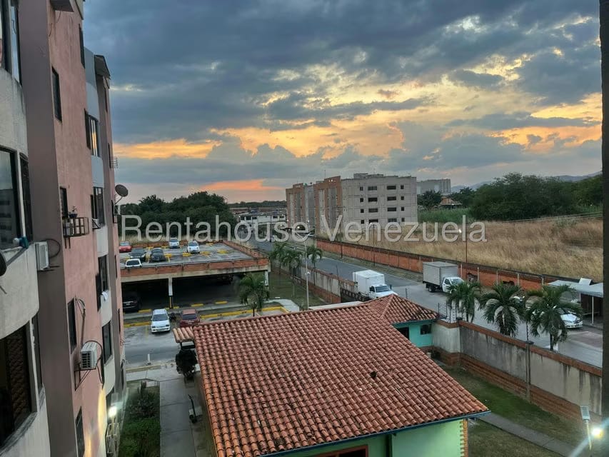 Apartamento (1 Nivel) en Alquiler en Los Caobos, Carabobo - 17