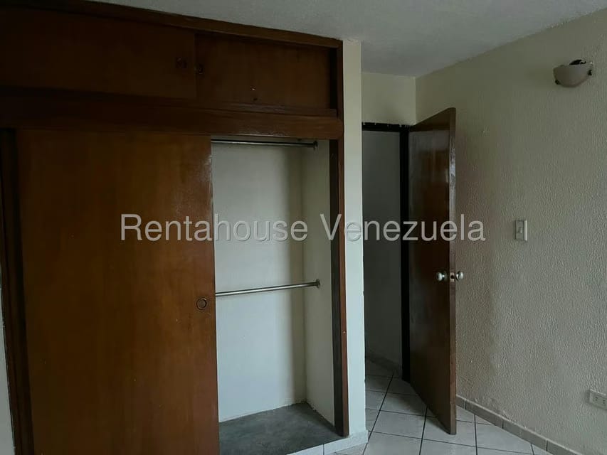 Apartamento (1 Nivel) en Alquiler en Los Caobos, Carabobo - 10