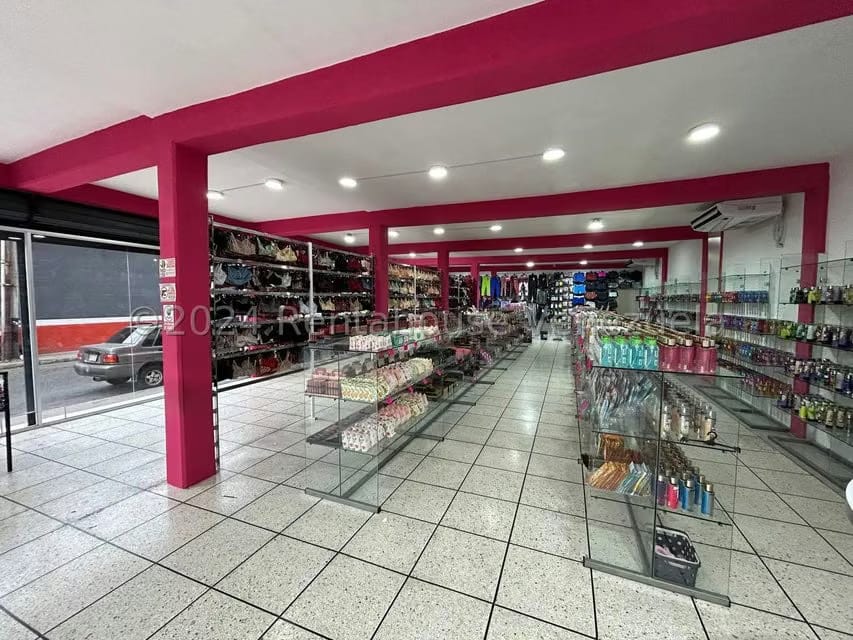 Comercial (Edificio) en Venta en Centro, Lara - 2