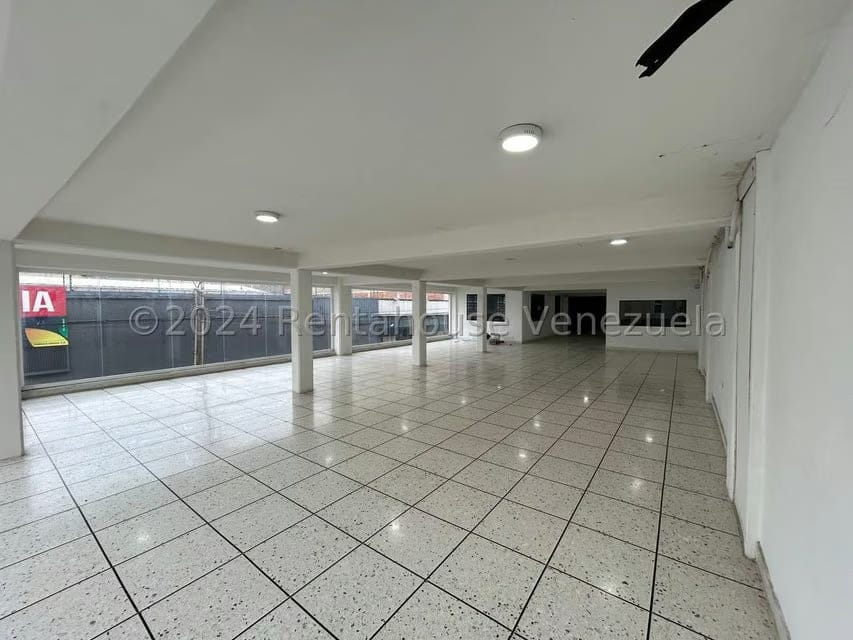 Comercial (Edificio) en Venta en Centro, Lara - 17