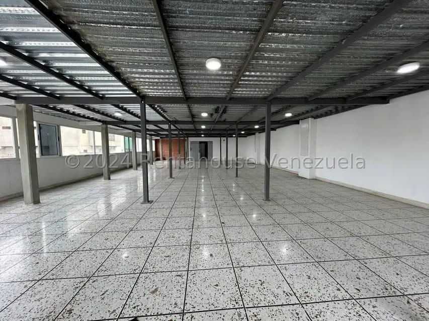 Comercial (Edificio) en Venta en Centro, Lara - 28
