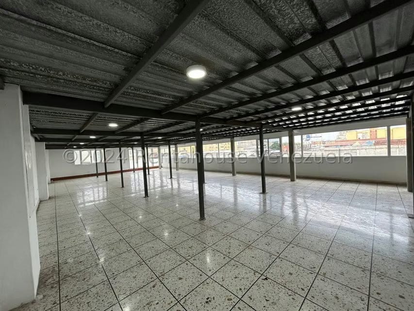 Comercial (Edificio) en Venta en Centro, Lara - 31