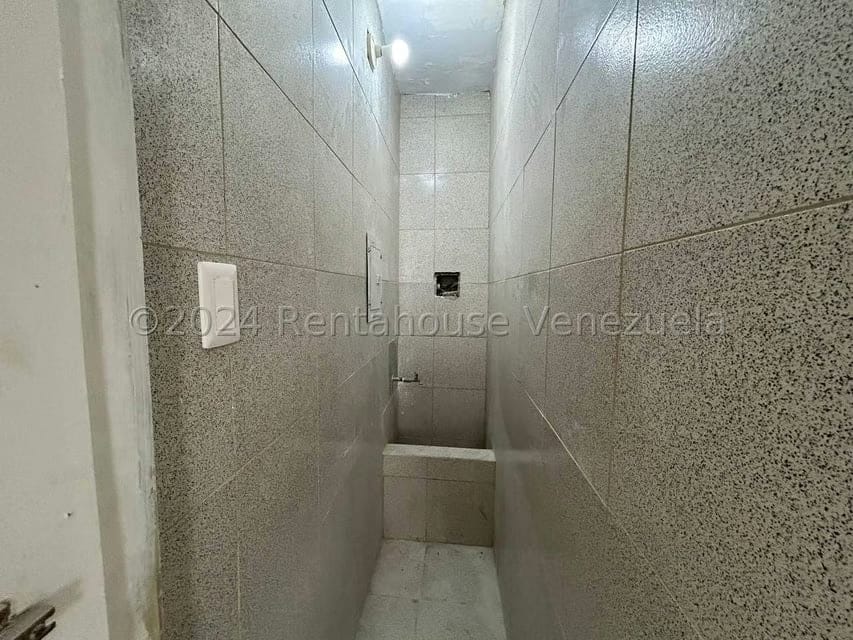 Comercial (Edificio) en Venta en Centro, Lara - 35