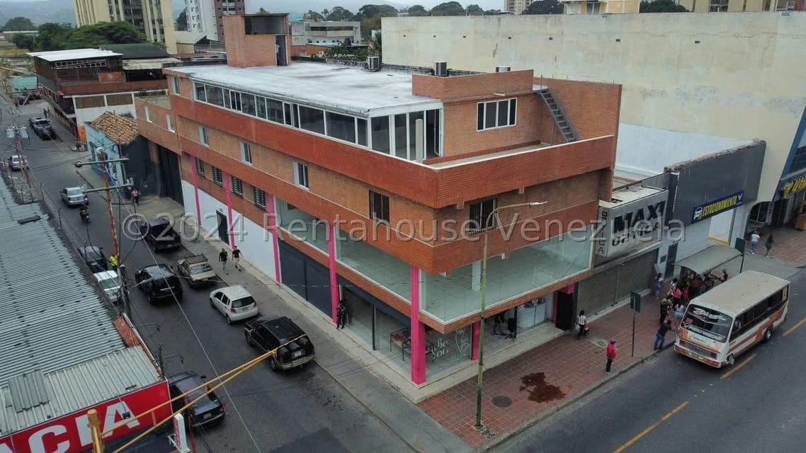 Comercial (Edificio) en Venta en Centro, Lara - 46