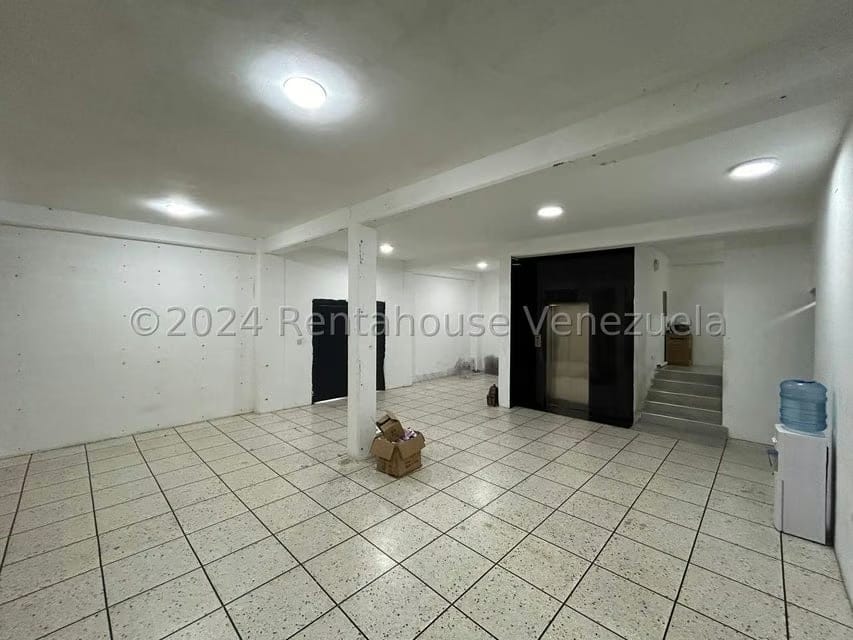 Comercial (Edificio) en Venta en Centro, Lara - 6