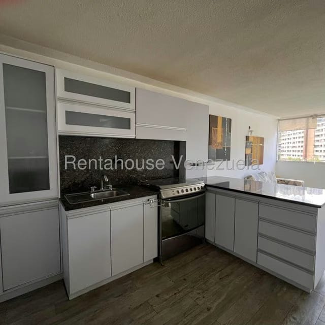 Apartamento (1 Nivel) en Alquiler en Los Naranjos Humboldt, Distrito Metropolitano - 2