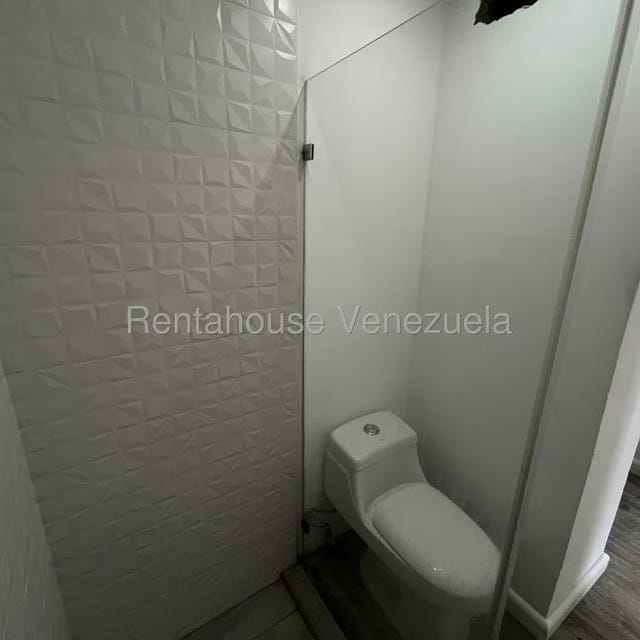 Apartamento (1 Nivel) en Alquiler en Los Naranjos Humboldt, Distrito Metropolitano - 15