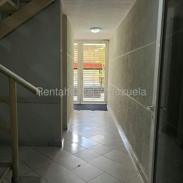Apartamento (1 Nivel) en Alquiler en Los Naranjos Humboldt, Distrito Metropolitano - 18