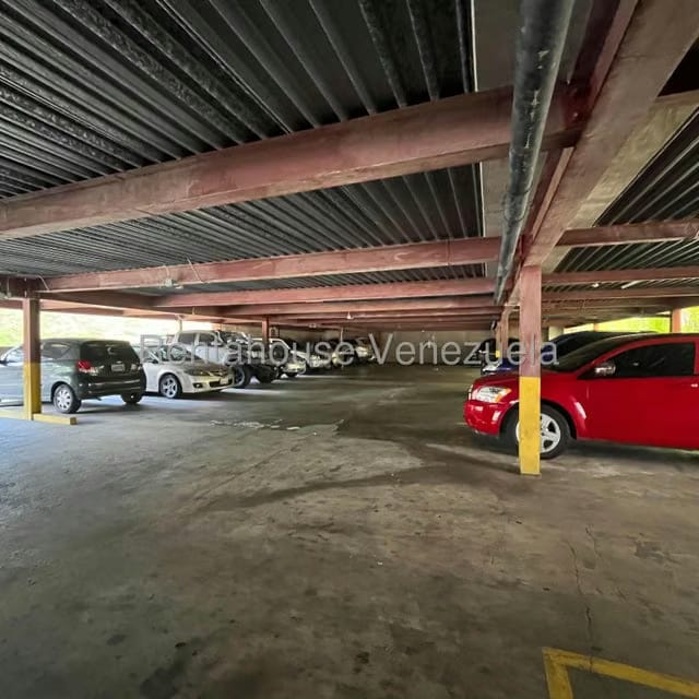 Apartamento (1 Nivel) en Alquiler en Los Naranjos Humboldt, Distrito Metropolitano - 20