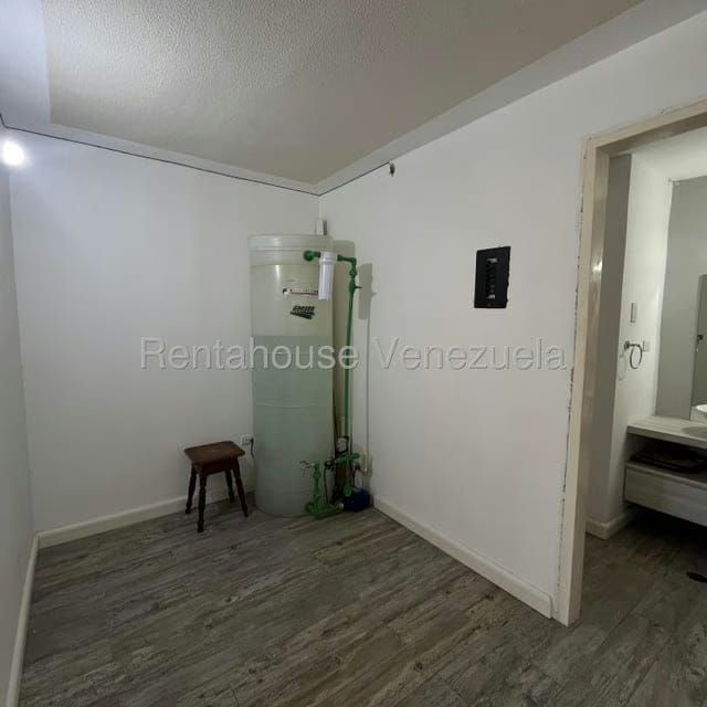 Apartamento (1 Nivel) en Alquiler en Los Naranjos Humboldt, Distrito Metropolitano - 8