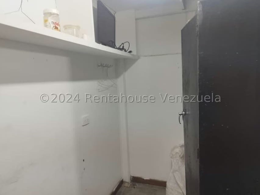 Comercial (Local Comercial) en Venta en Los Palos Grandes, Distrito Metropolitano - 19