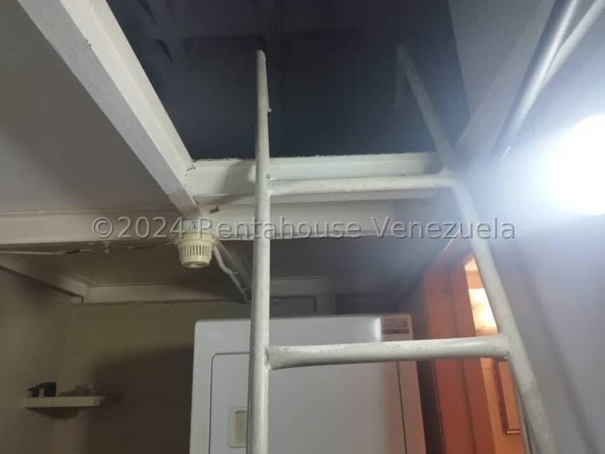Comercial (Local Comercial) en Venta en Los Palos Grandes, Distrito Metropolitano - 22