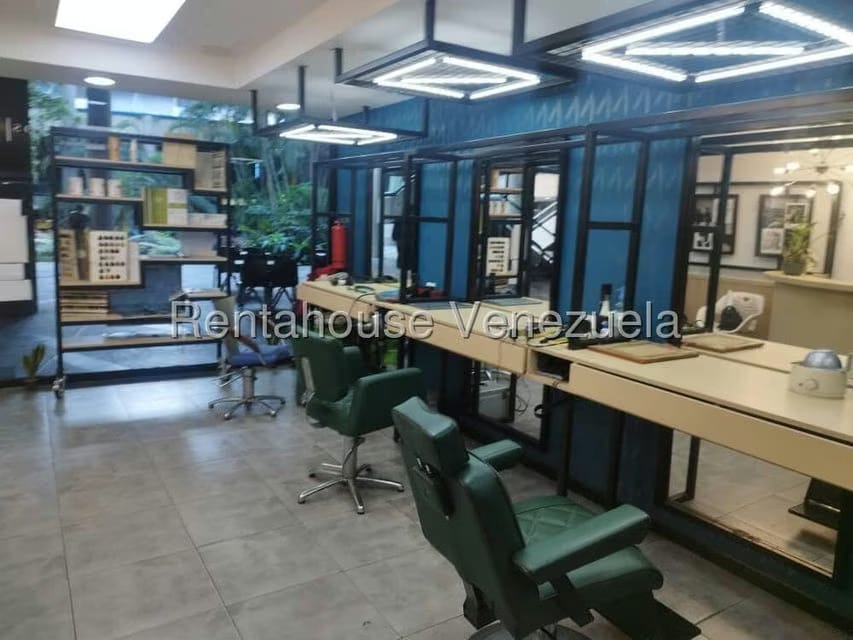 Comercial (Local Comercial) en Venta en Los Palos Grandes, Distrito Metropolitano - 5