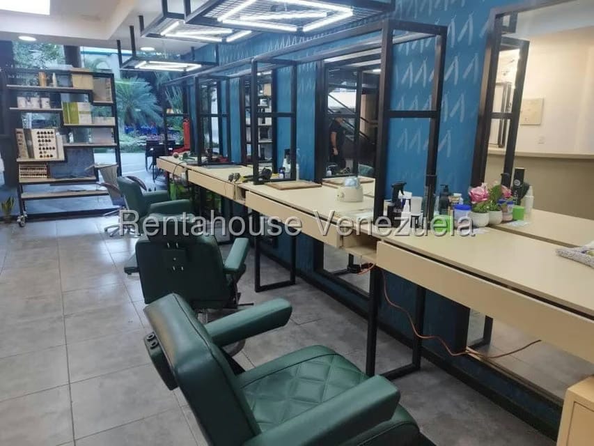 Comercial (Local Comercial) en Venta en Los Palos Grandes, Distrito Metropolitano - 6