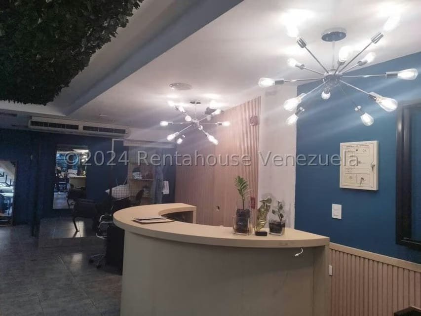 Comercial (Local Comercial) en Venta en Los Palos Grandes, Distrito Metropolitano - 9
