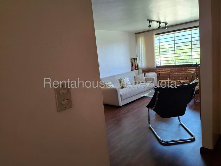 Apartamento (1 Nivel) en Alquiler en Santa Paula, Distrito Metropolitano - 3