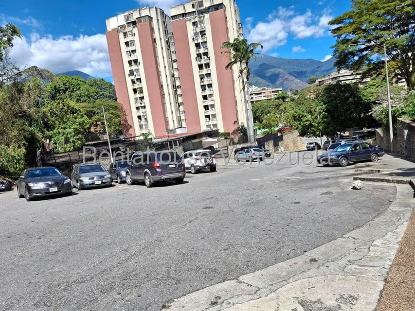 Apartamento (1 Nivel) en Alquiler en Santa Paula, Distrito Metropolitano - 21