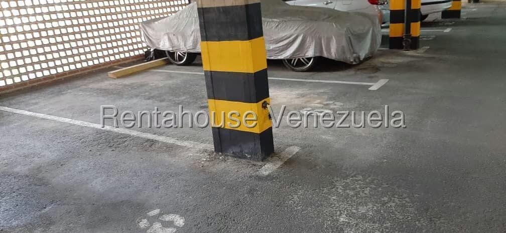 Apartamento (1 Nivel) en Alquiler en Santa Paula, Distrito Metropolitano - 24