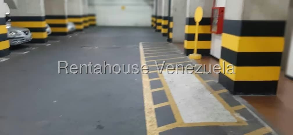 Apartamento (1 Nivel) en Alquiler en Santa Paula, Distrito Metropolitano - 33