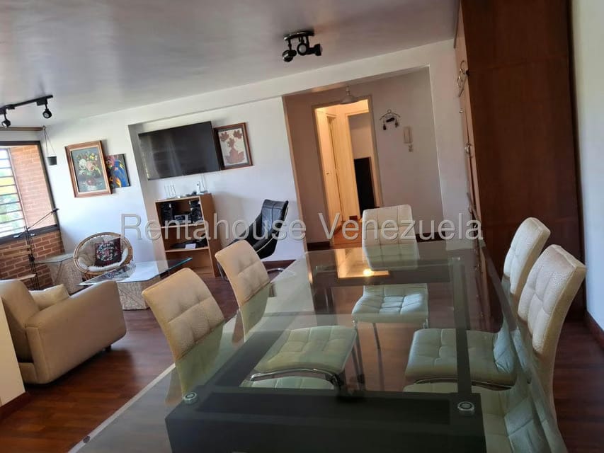 Apartamento (1 Nivel) en Alquiler en Santa Paula, Distrito Metropolitano - 5