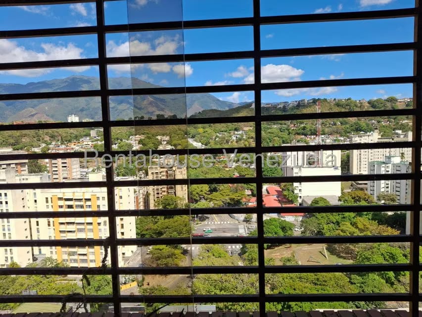 Apartamento (1 Nivel) en Alquiler en Santa Paula, Distrito Metropolitano - 8