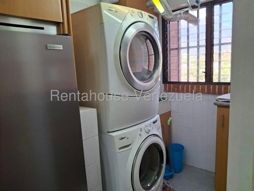 Apartamento (1 Nivel) en Alquiler en Santa Paula, Distrito Metropolitano - 9