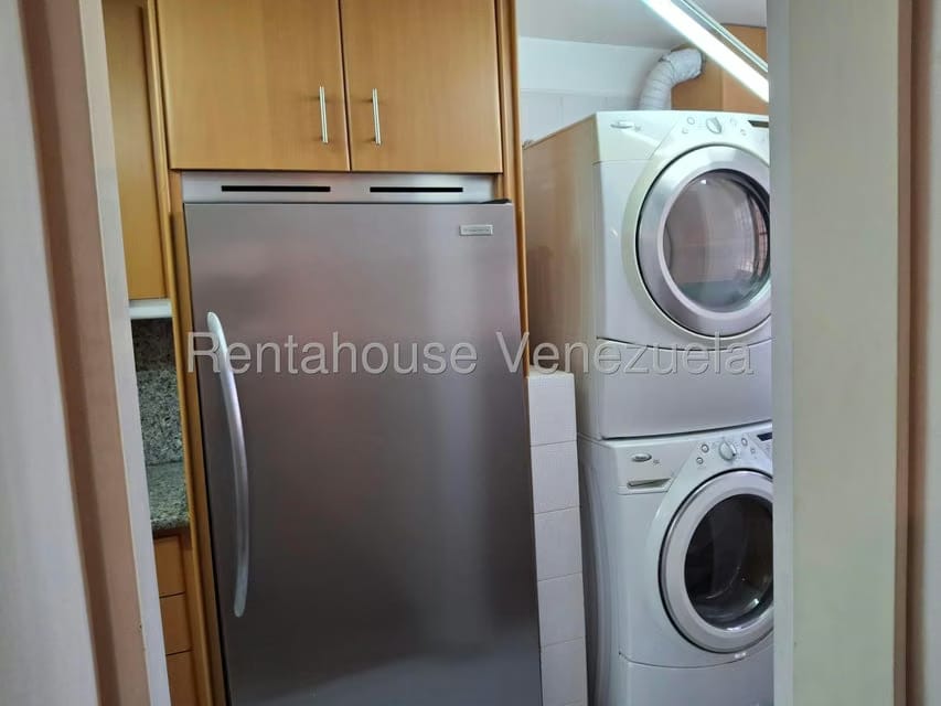 Apartamento (1 Nivel) en Alquiler en Santa Paula, Distrito Metropolitano - 10