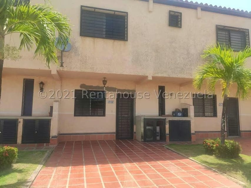 Townhouse (Duplex) en Venta en Via Curiepe, Miranda - 9