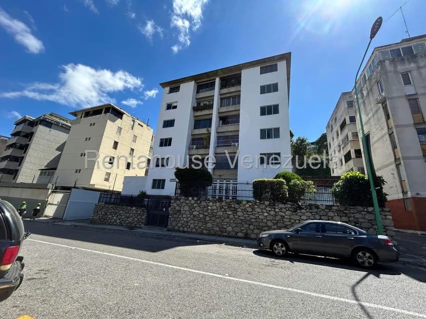 Apartamento (1 Nivel) en Venta en Cumbres de Curumo, Distrito Metropolitano - 36