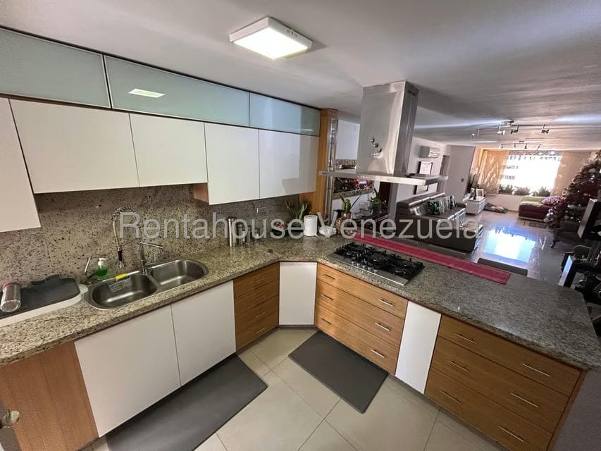 Apartamento (1 Nivel) en Venta en Cumbres de Curumo, Distrito Metropolitano - 8