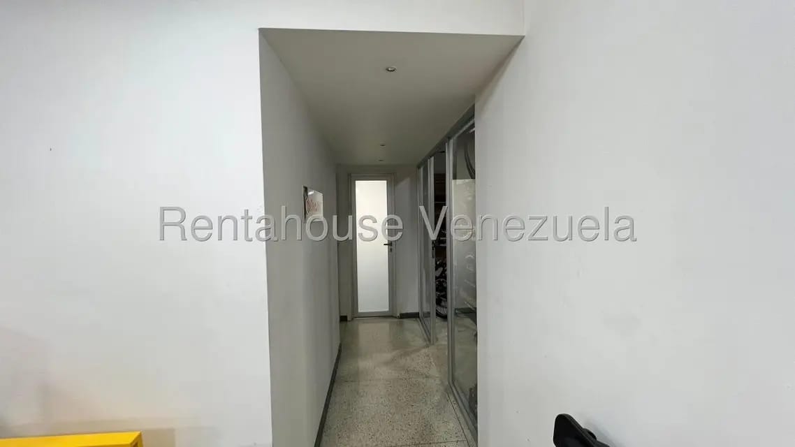 Comercial (Local Comercial) en Alquiler en Bello Campo, Distrito Metropolitano - 15