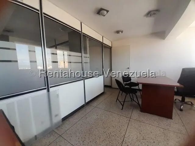 Comercial (Oficina) en Alquiler en Centro, Lara - 11