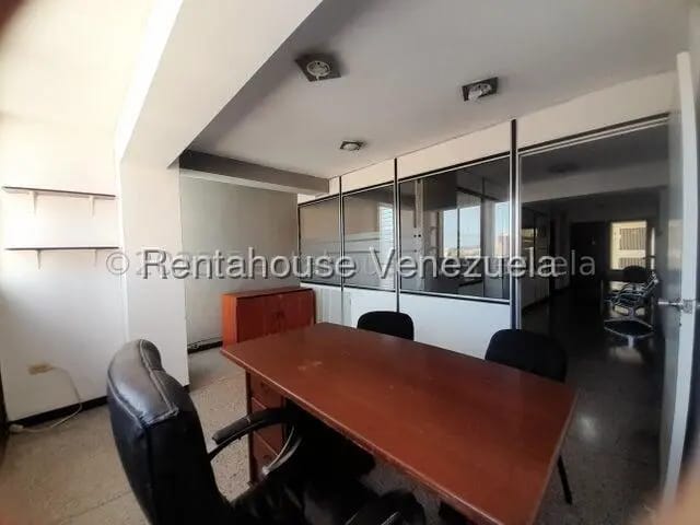 Comercial (Oficina) en Alquiler en Centro, Lara - 13
