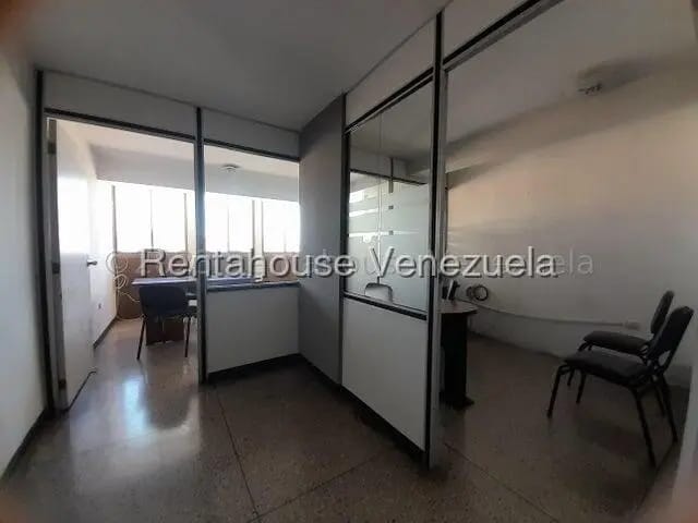 Comercial (Oficina) en Alquiler en Centro, Lara - 7